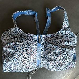 Victoria’s Secret Knockout Sport Bra, Size 36DD, Blue/Purple/White, Gently Used.